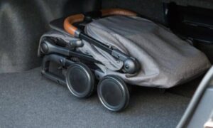lightweight foldable stroller for travel